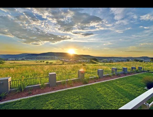 5 BEDROOM HOUSE FOR SALE IN EYE OF AFRICA